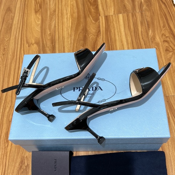 Prada Appliquéd Patent Leather Sandals NIB - Picture 10 of 16